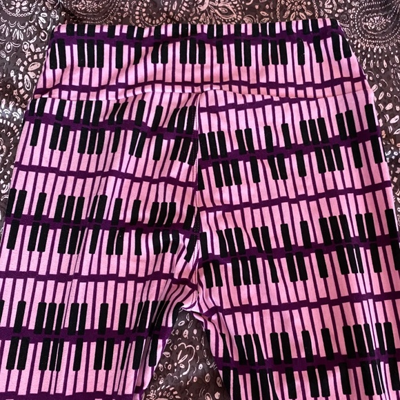LuLaRoe piano keys leggings - Picture 2 of 4